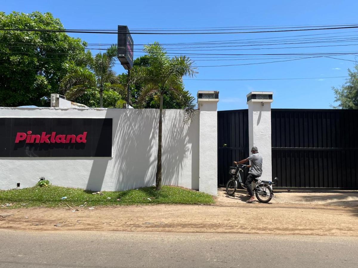 Hotel Pink Land Beruwala Exterior foto
